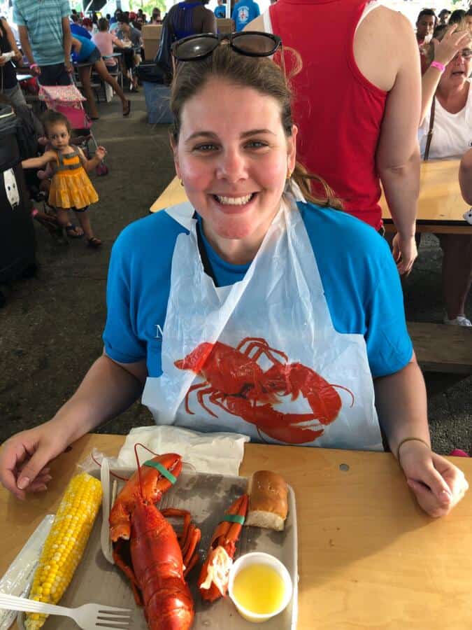 18 Must Try Iconic Foods In Maine: A Guide with Amazing Restaurants!